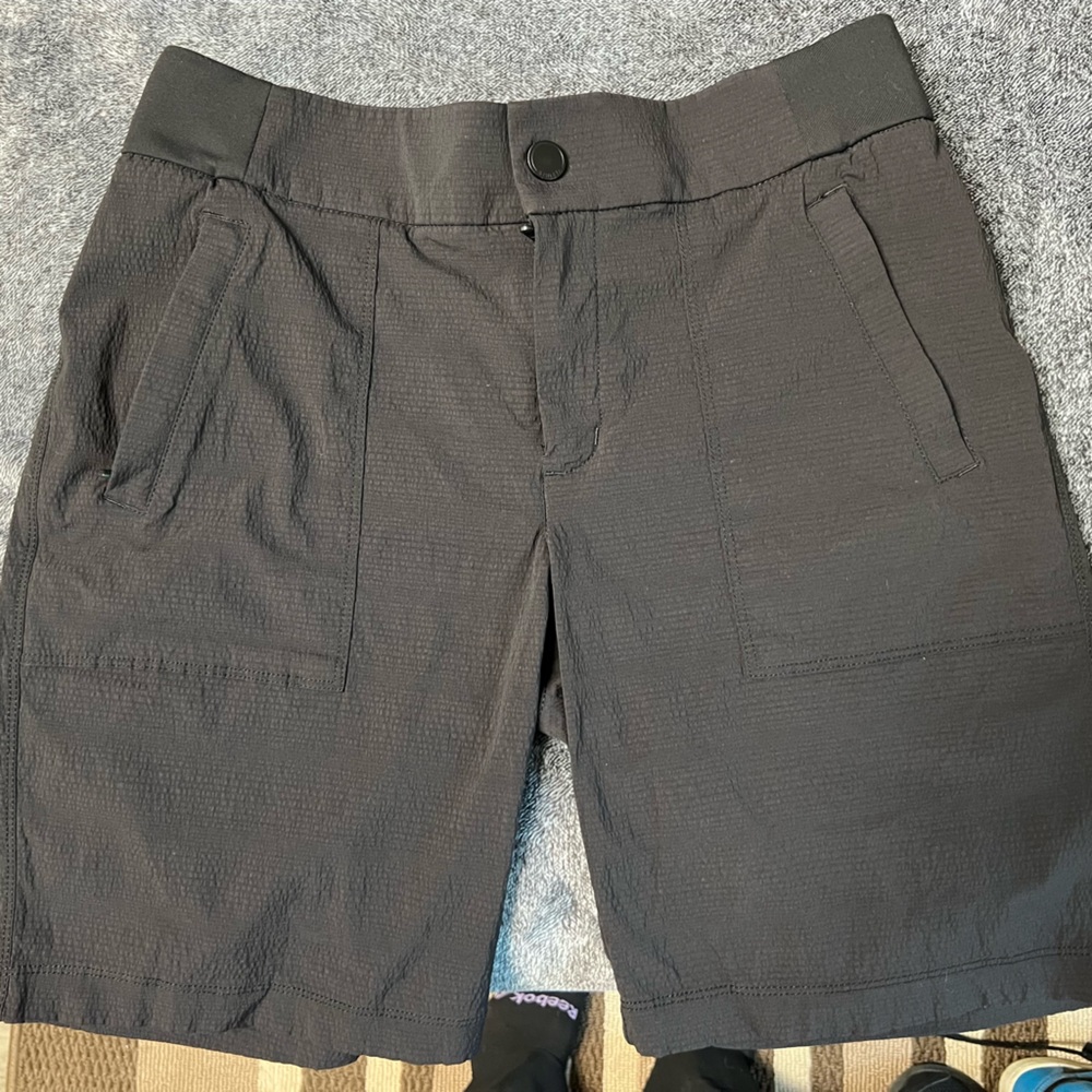 Athleta Trekkie North Shorts - Women's sz 4